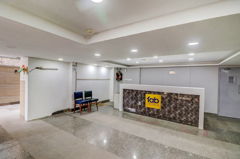 F9 Kirti Nagar by Fabhotel