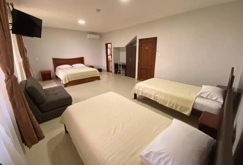 Standard Triple room
