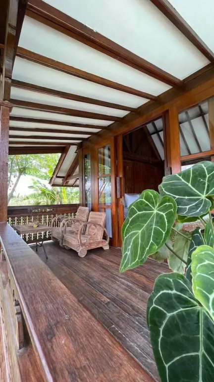 Rumah Tengah Sawah