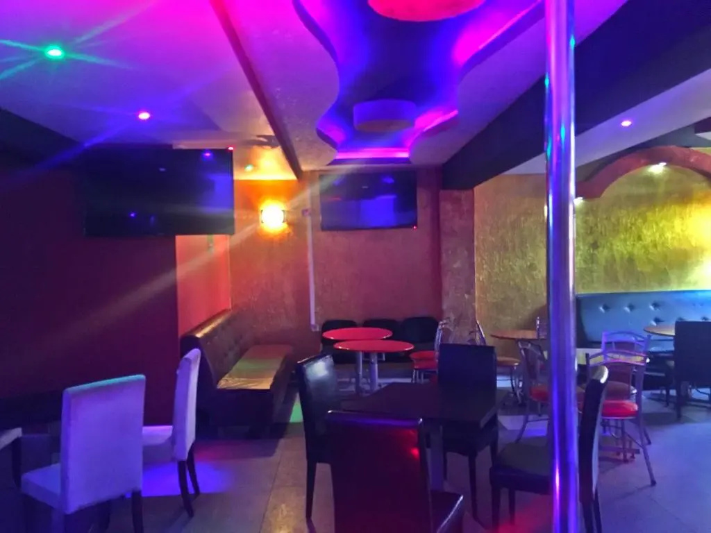Economy room