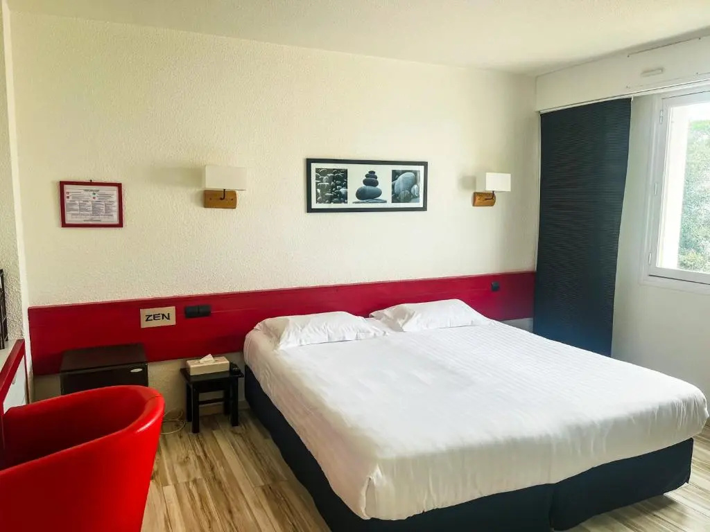 Standard Double room (full double bed)