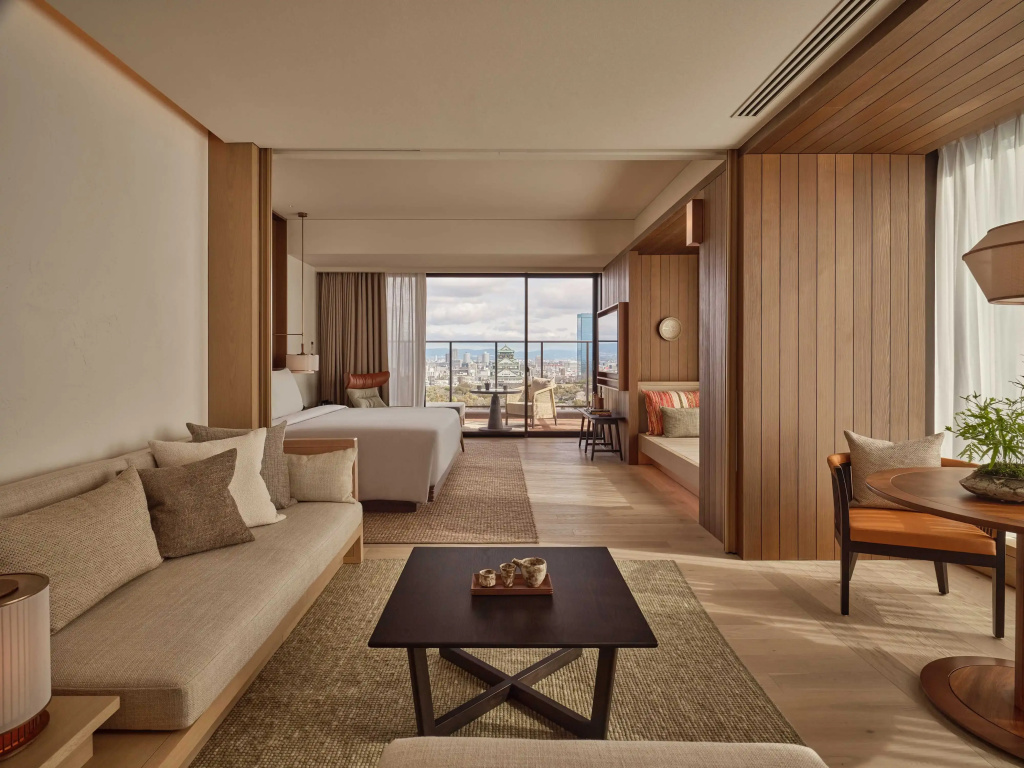 Double Junior Suite with  Osaka Castle view (full double bed)