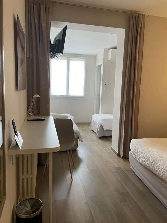 Classic Quadruple room