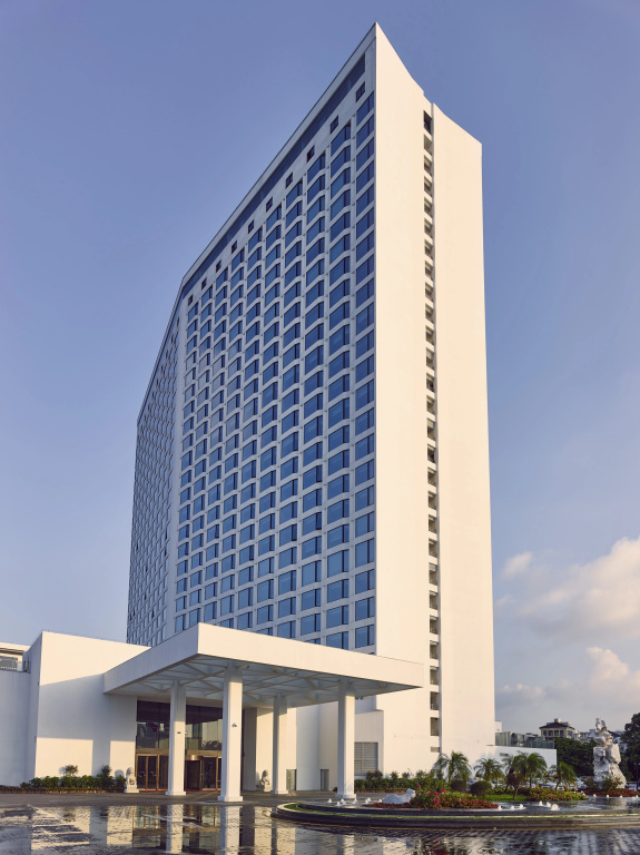 White Swan Hotel — фото