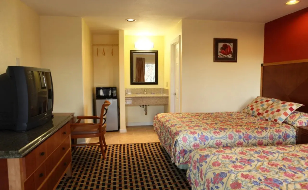 Bay Breeze Inn: фото 3