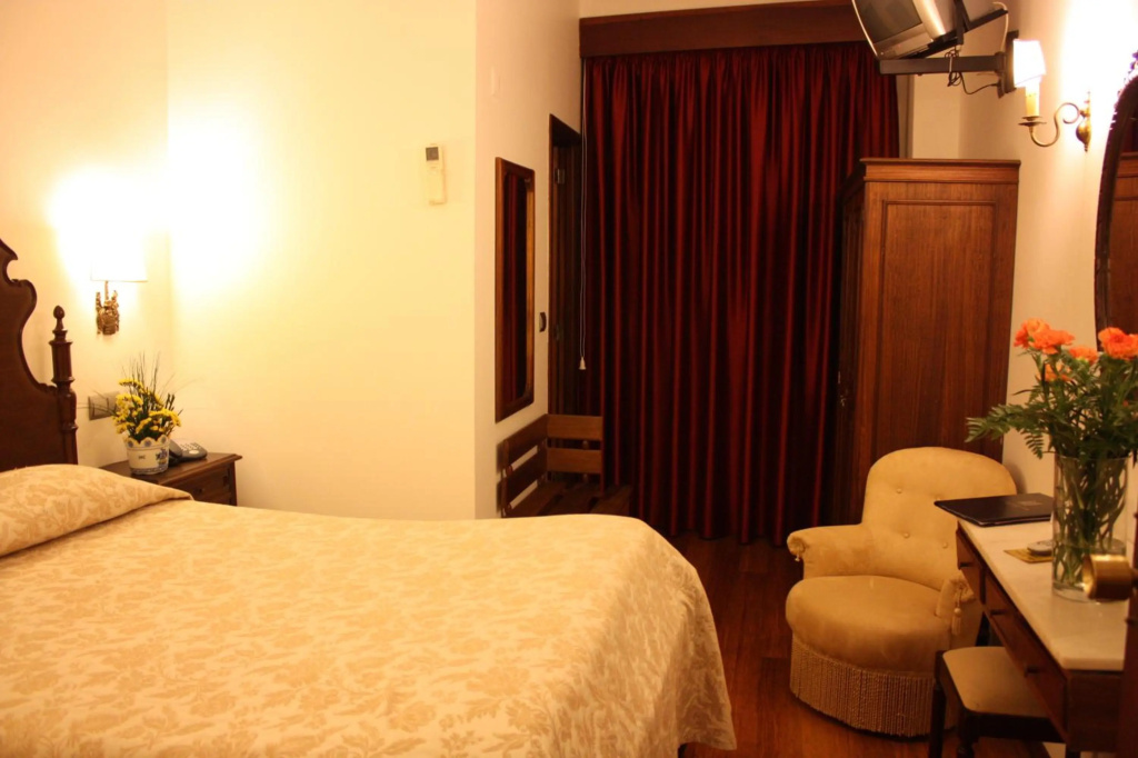 Отель Hotel Vice-Rei в Порту