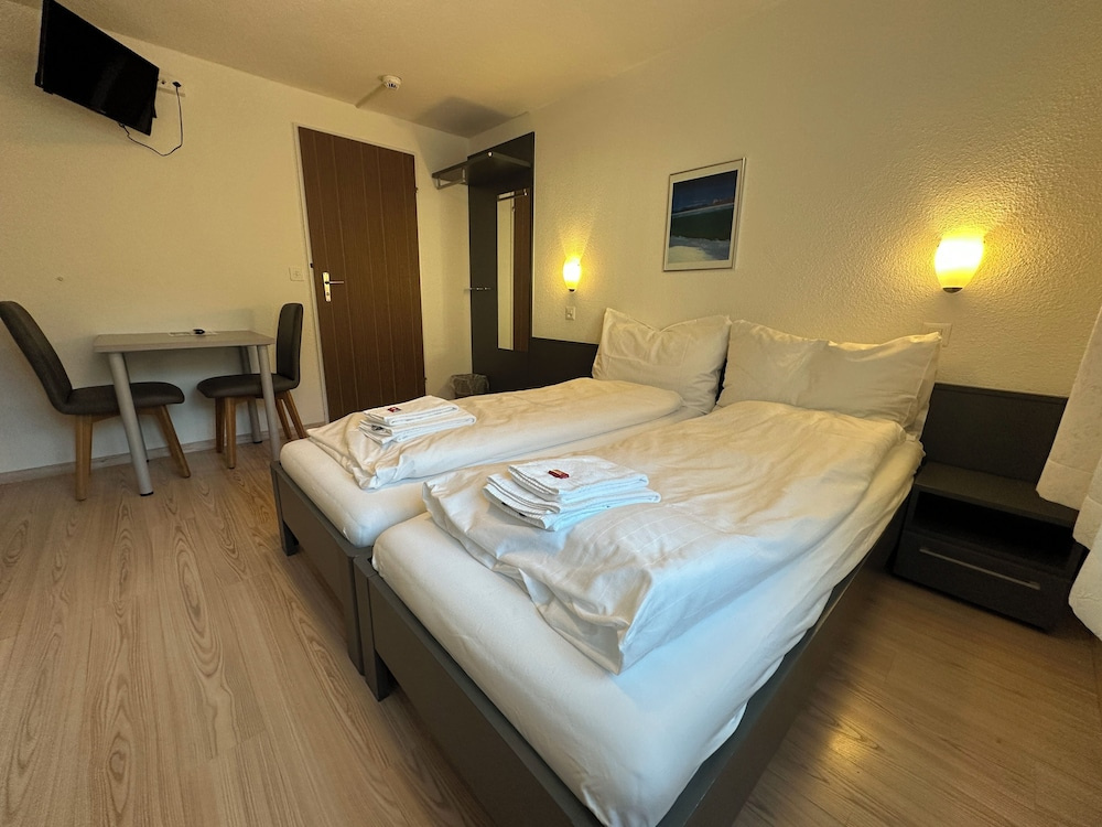 Economy Quadruple room