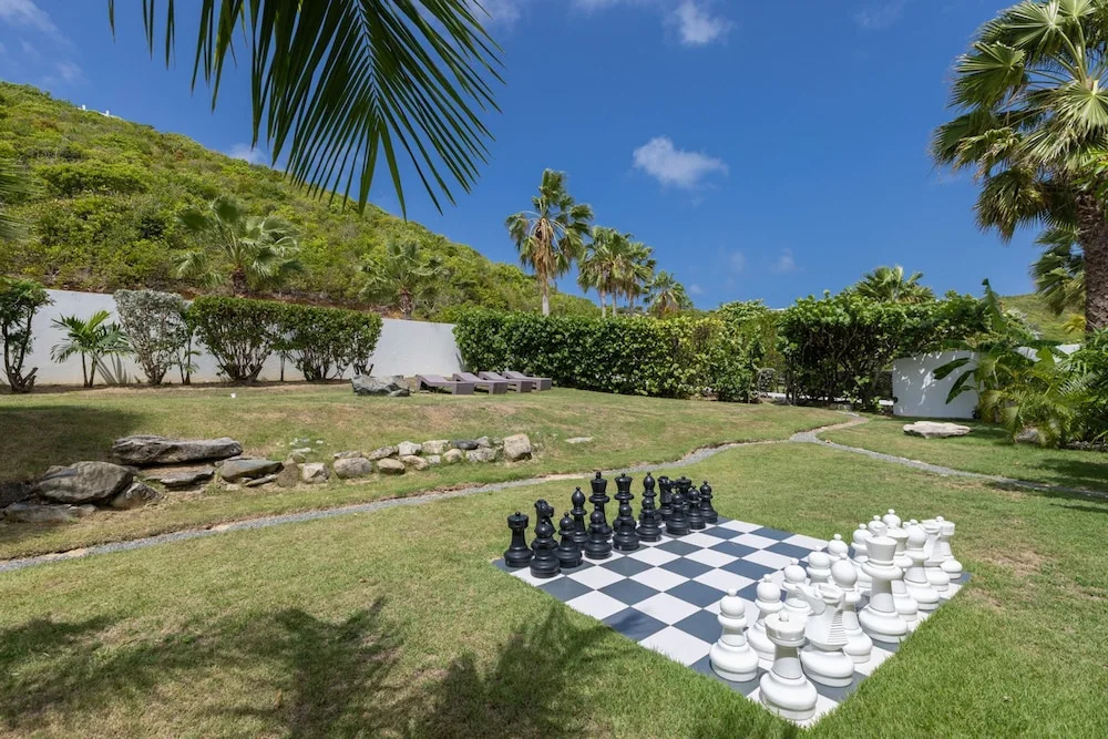 La Perla Estate - 7 BR Luxury Beachfront Villa With Utmost Privacy