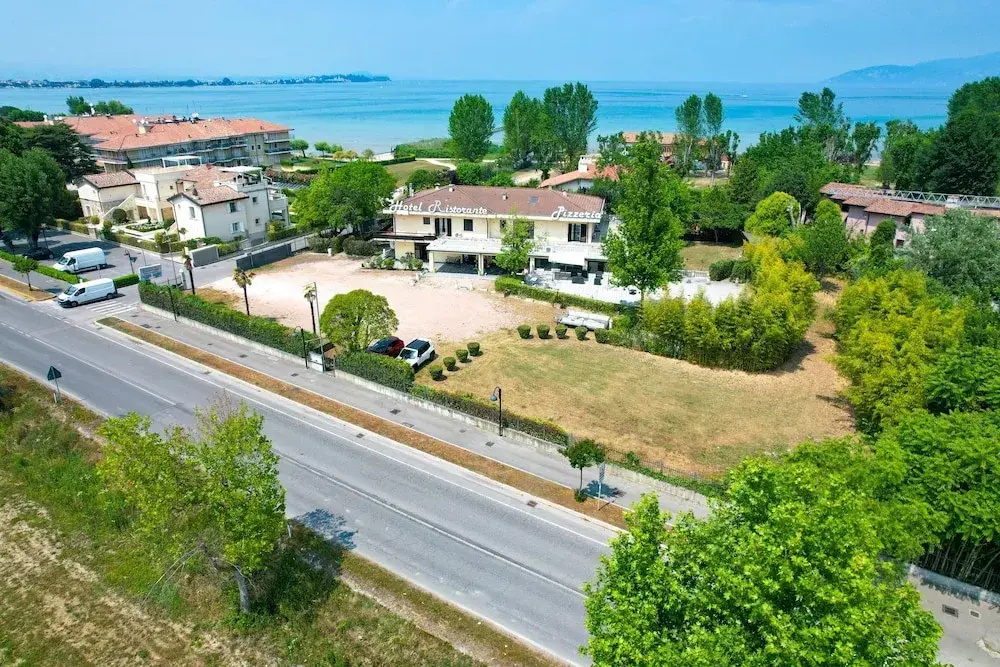 A.G. Holiday Hotel