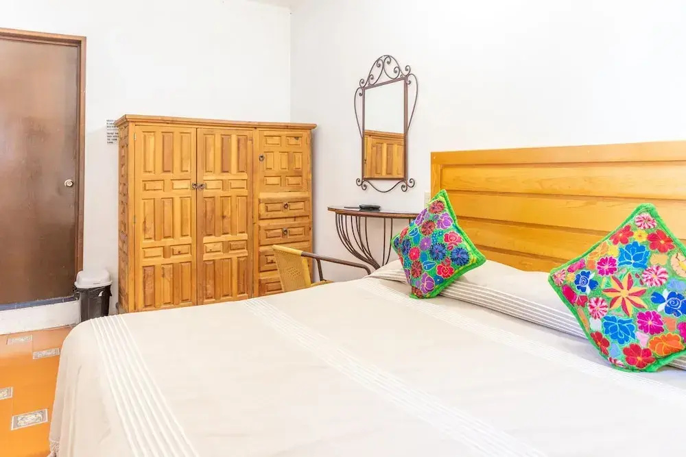 Deluxe Double room (full double bed)