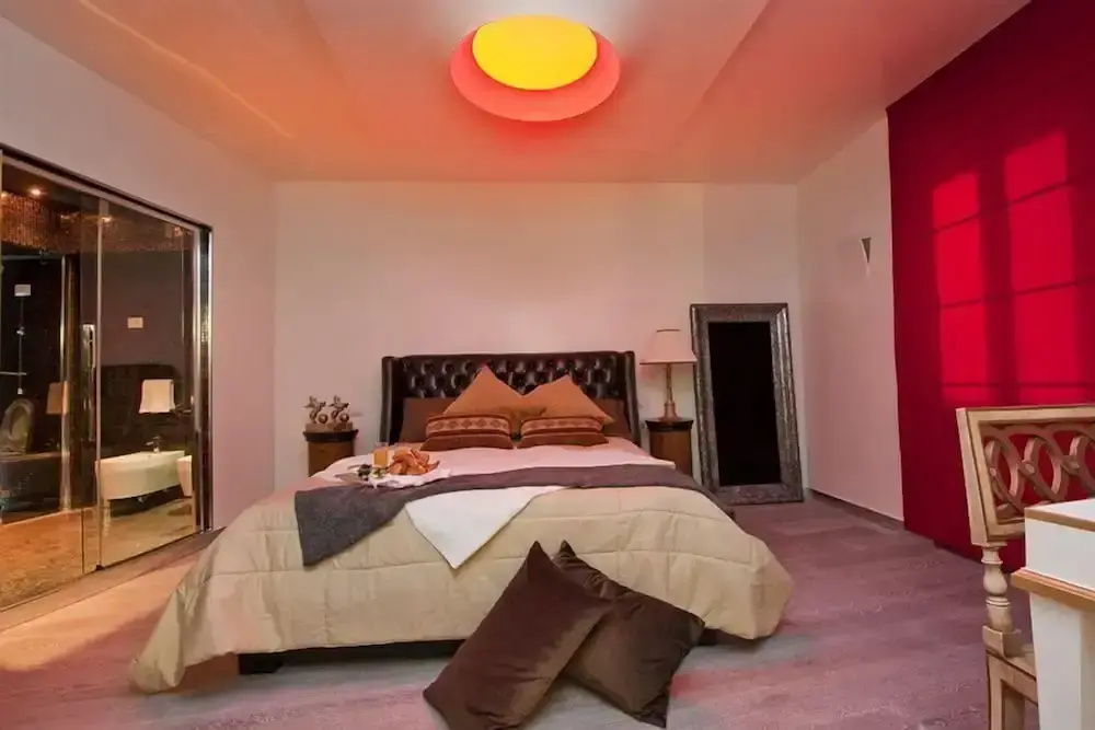 Deluxe Hermes Double room (full double bed)