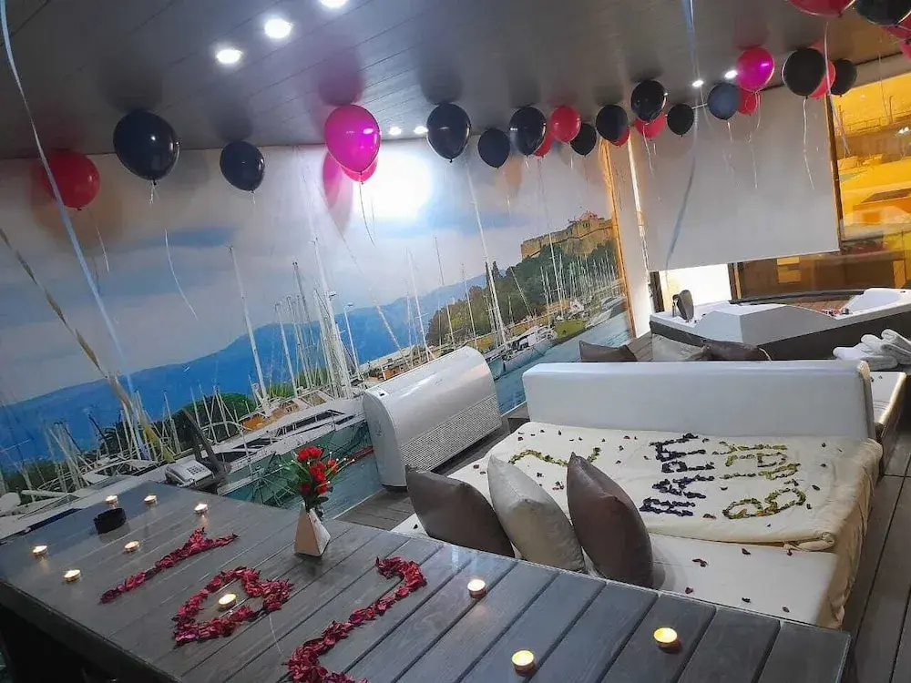 Standard Double room with pool view (full double bed)