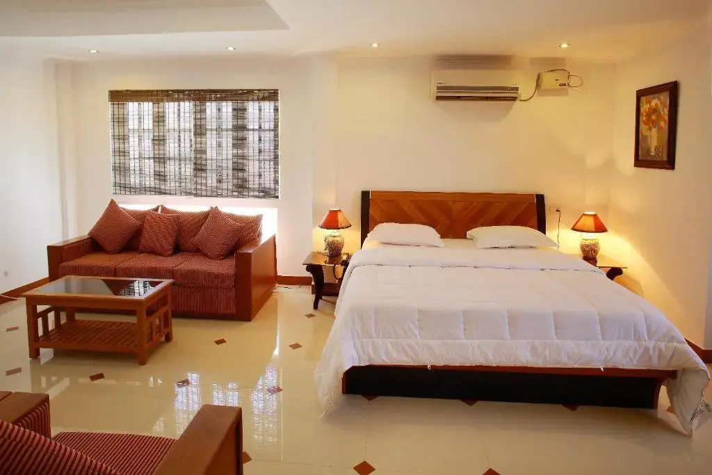 Deluxe Suite