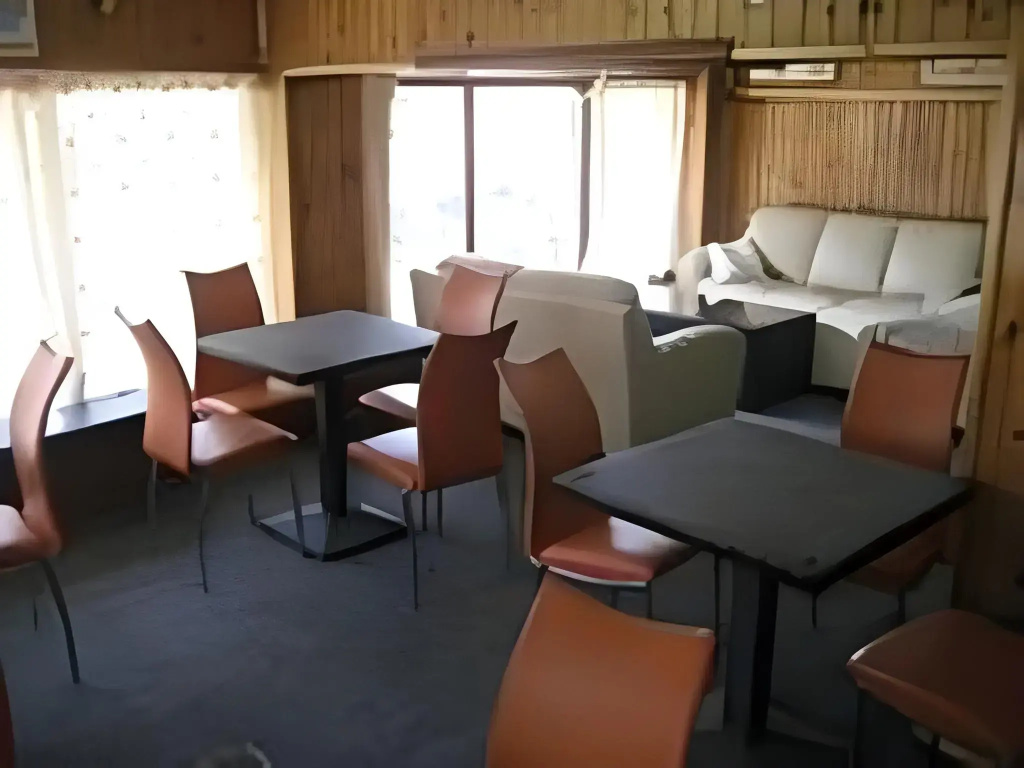 Pella Inn Hostel by null
