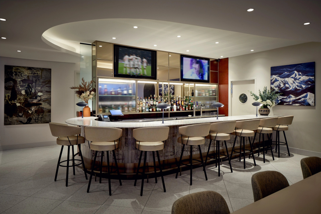 Holiday Inn & Suites Montreal Airport by IHG - Général