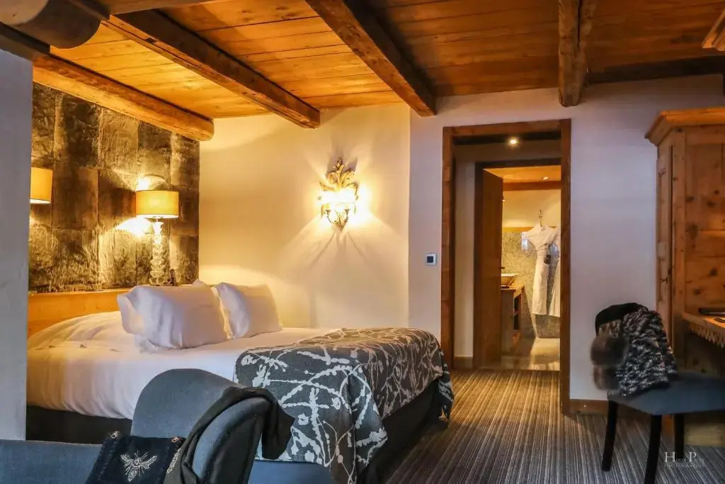 Superior Double room (full double bed)