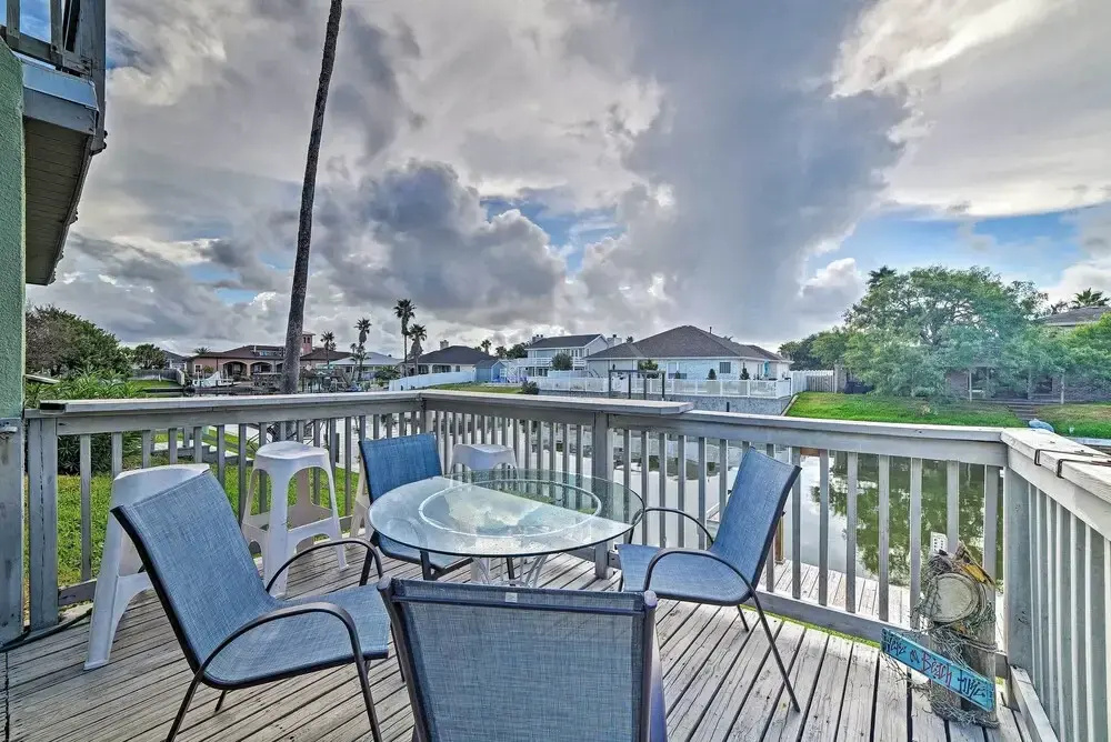 Breezy Corpus Christi Condo w/ Deck + Fishing Dock