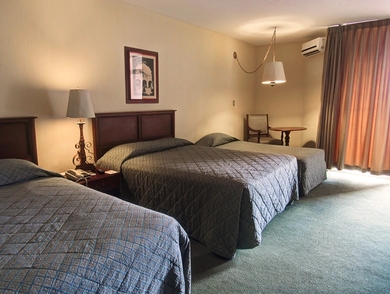 Conquistador Hotel and Conference Center - Chambres