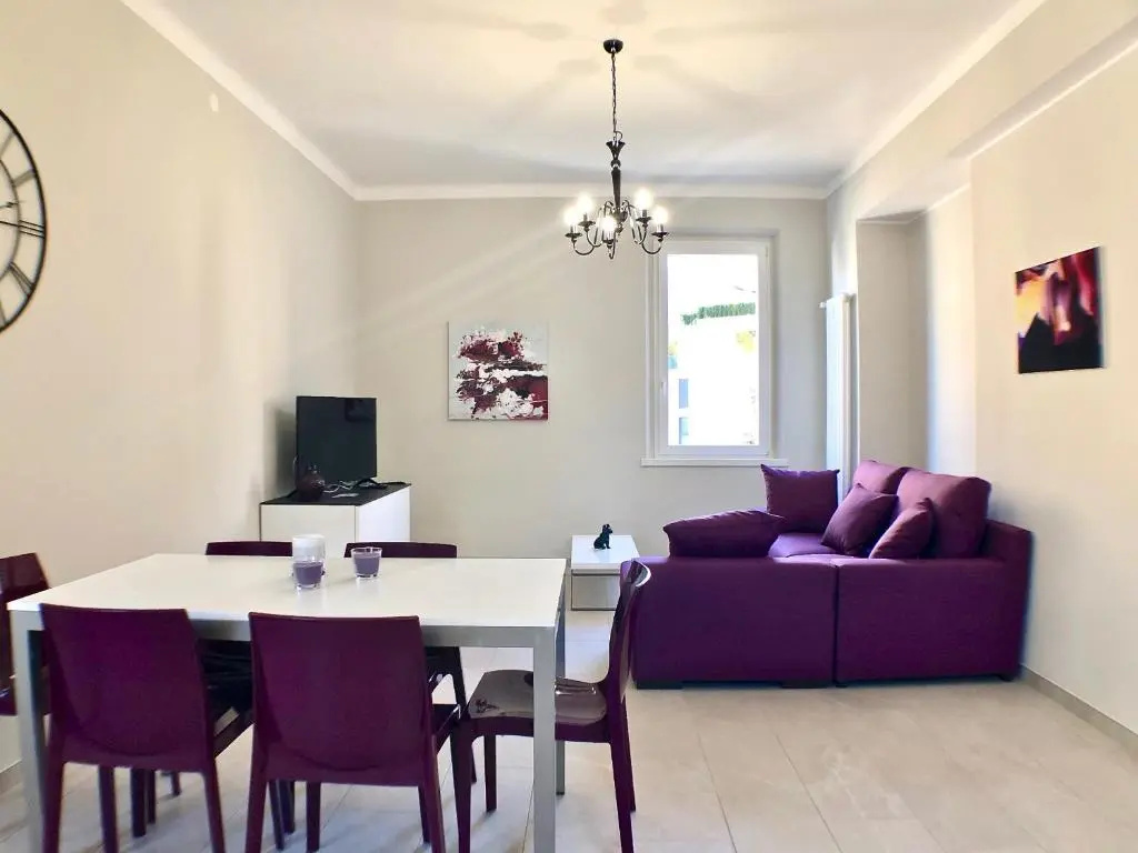 3 Bedrooms Apartment