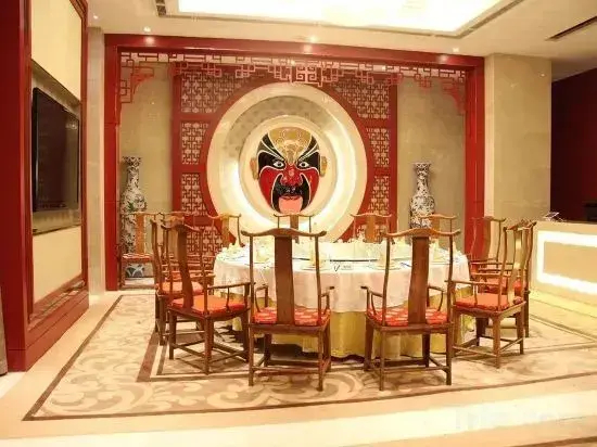 Jiujiang Hotel - фото 2