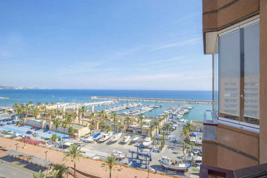 Stunning Marina view apartment
