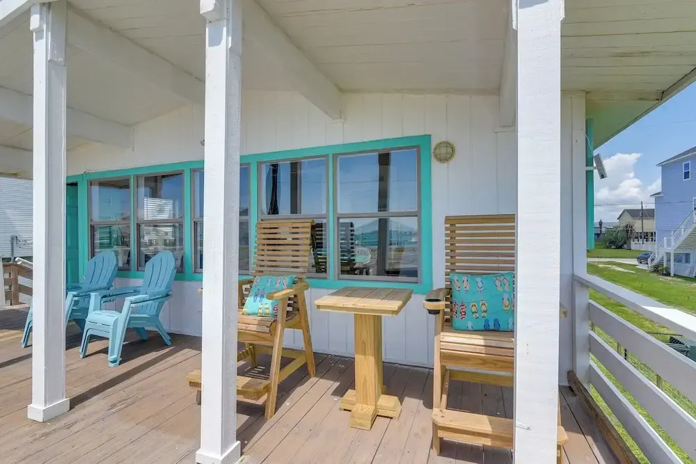 Gulf Coast Views: Stilted Retreat in Galveston!