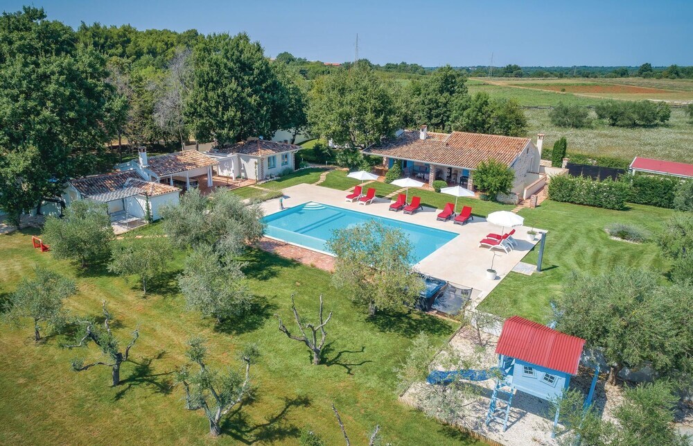 Отель Amazing Home in Tar With Wifi and 4 Bedrooms, фото 27