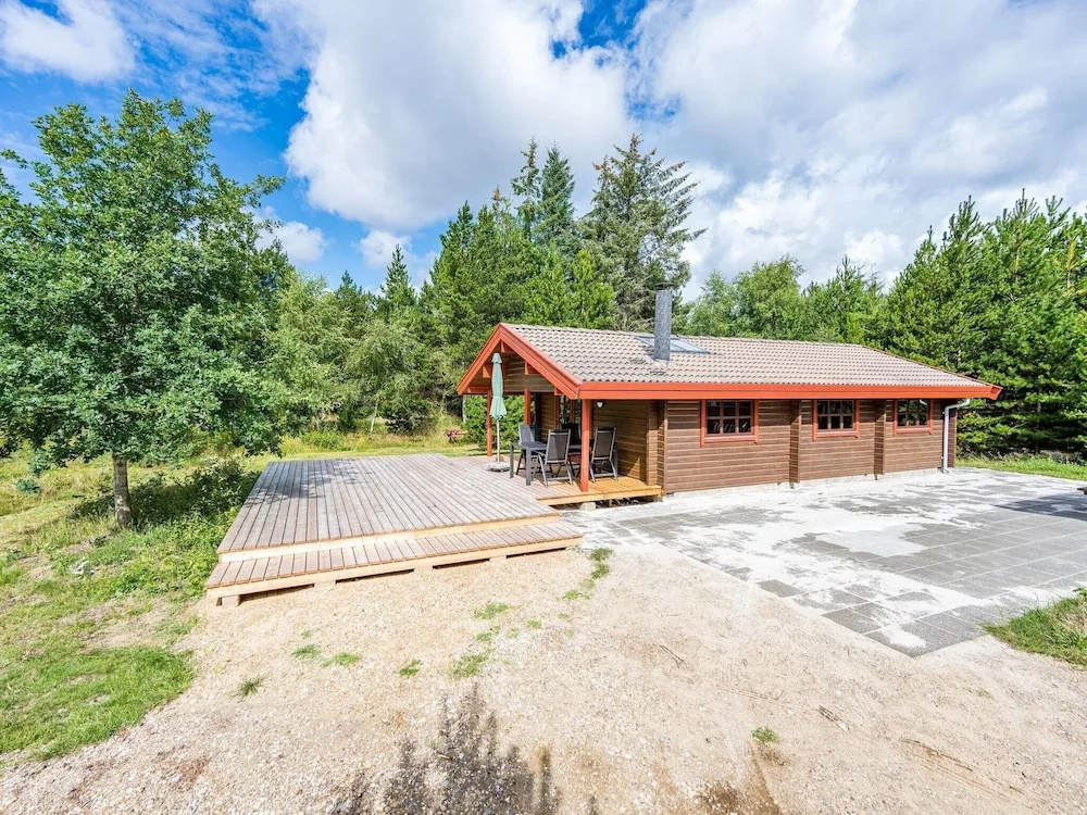 6 Person Holiday Home in Oksbøl