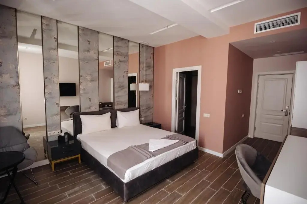Standard Double room (full double bed)