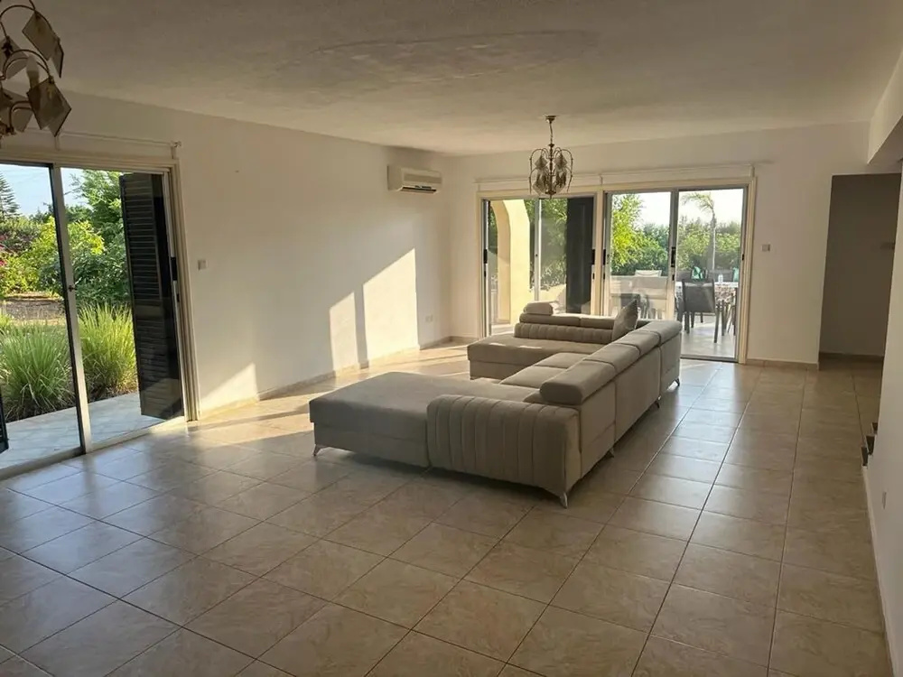 Impeccable 3-bed Villa in Tala - Paphos - фото 7