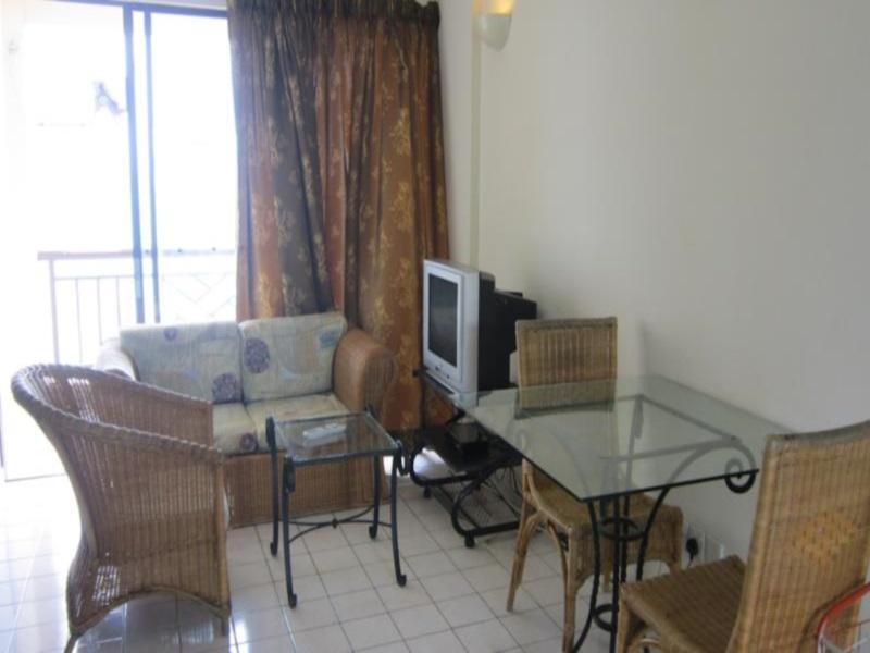 Paradise Lagoon Apartment