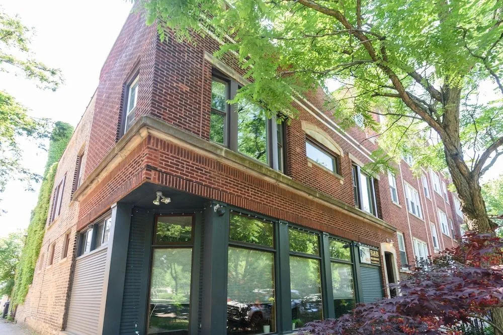 House 5863 - Chicago Bed and Breakfast