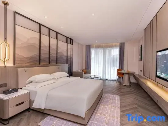 Business Double room with river view (full double bed)