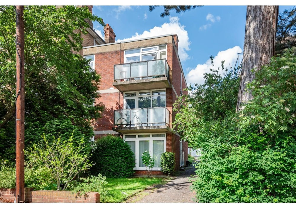 Cosy One-bedroom Flat in Bromley