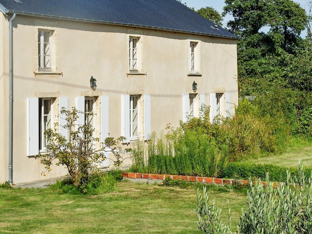 Villa With 3 Bedrooms in Castilly, With Furnished Garden