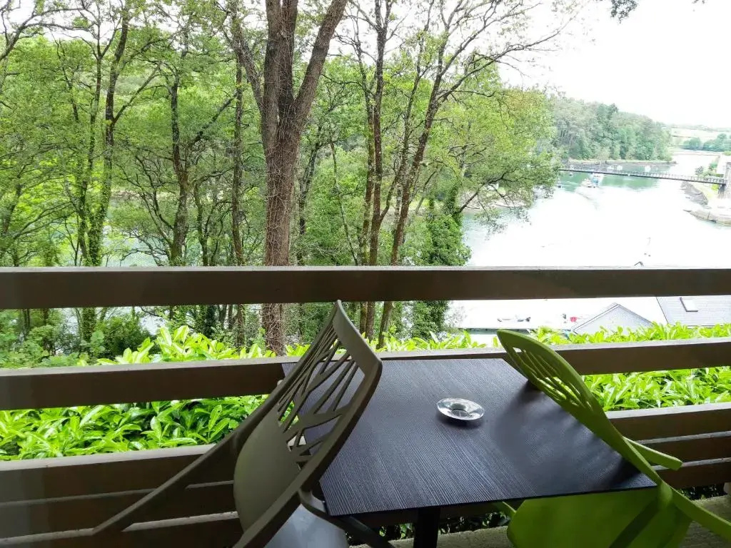 Comfort Double room with river view (full double bed)