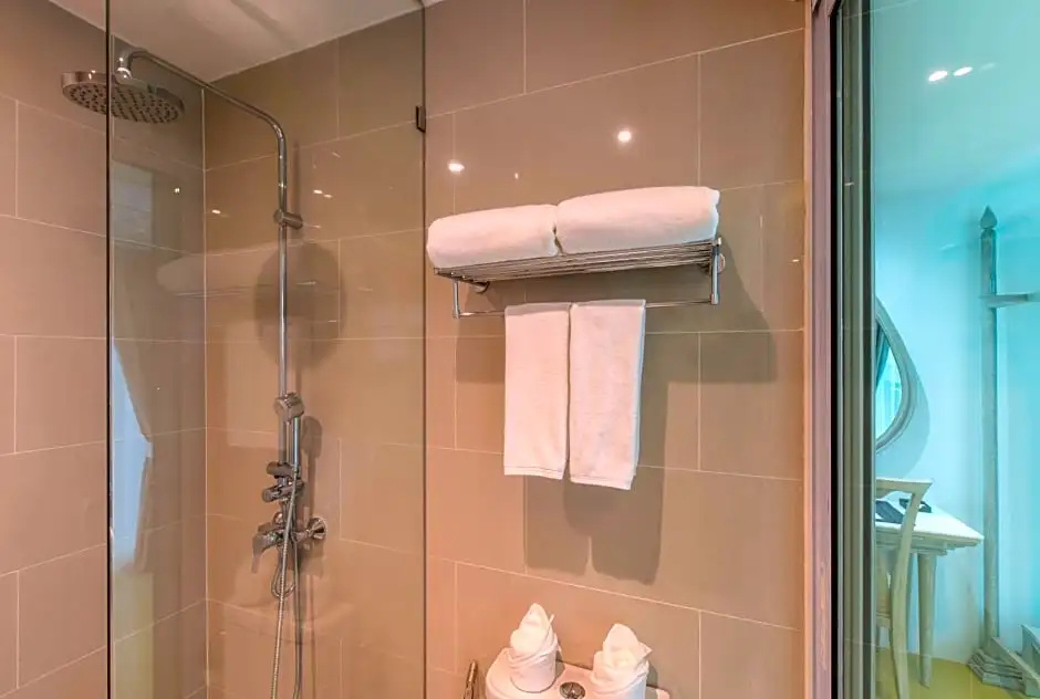 Anajak Bangkok Hotel Room Type - Executive with Balcony