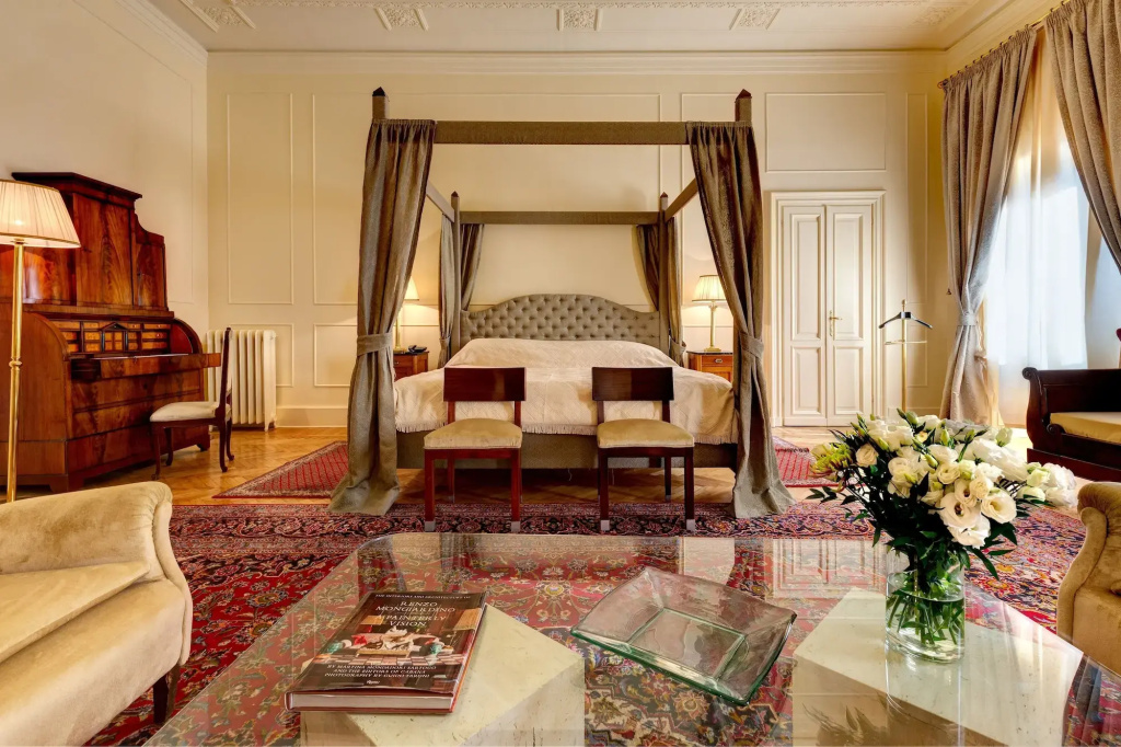 Grand Plaza Hotel - Général