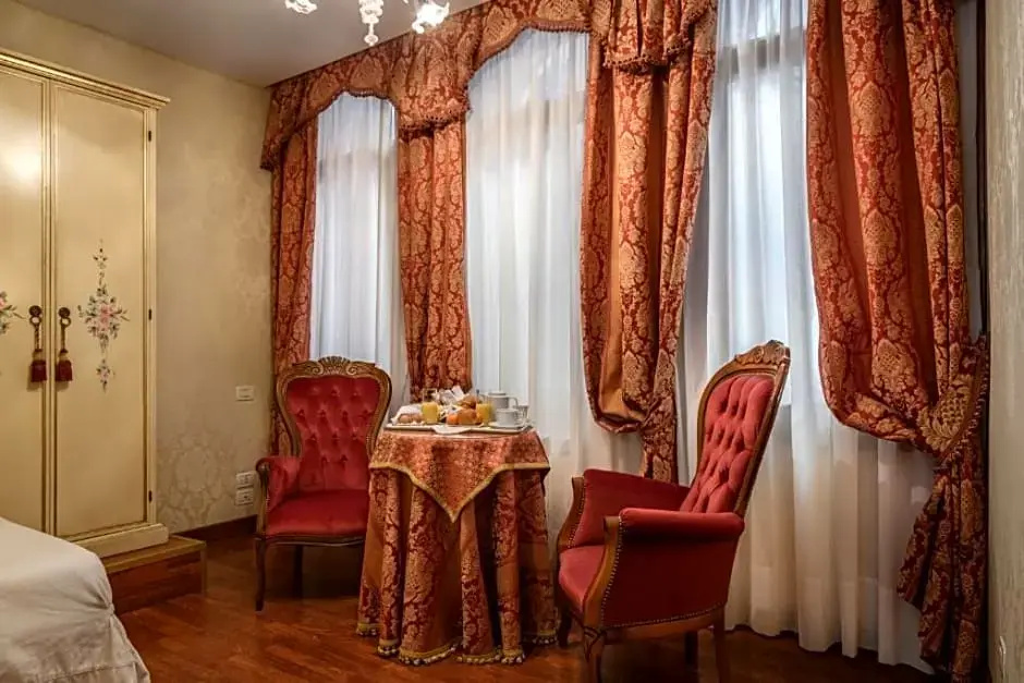 Economy room