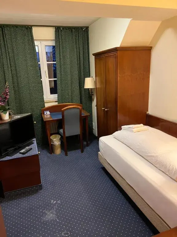 Hotel Am Schloss - Frankfurt An Der Oder - Chambres