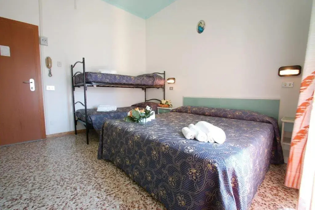 Standard Quadruple room with balcony