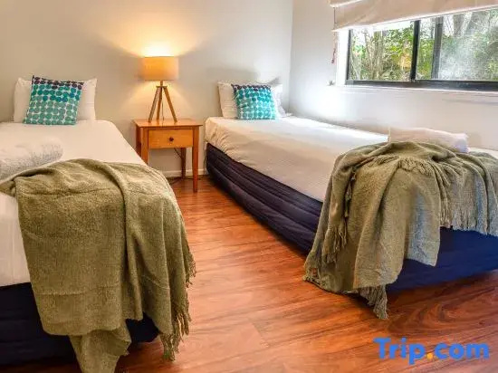 2 Bedrooms Villa