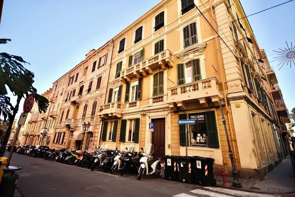 De Angelis Central House by Wonderful Italy