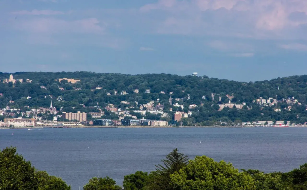 Beach & Waterfront