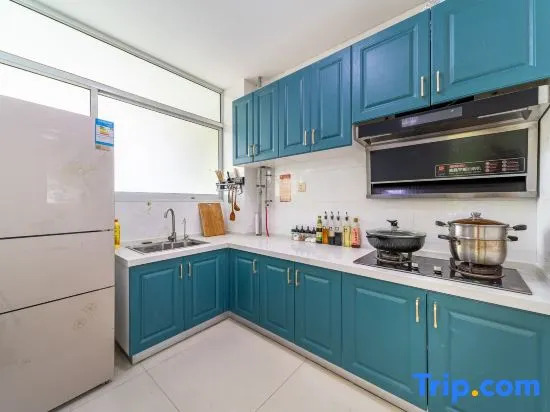 Люкс с 2 комнатами с видом на море в Rizhao Shuohai Seaview Homestay (Wanpingkou Branch)