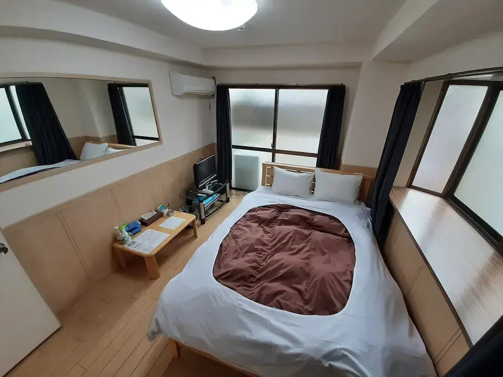 Economy room