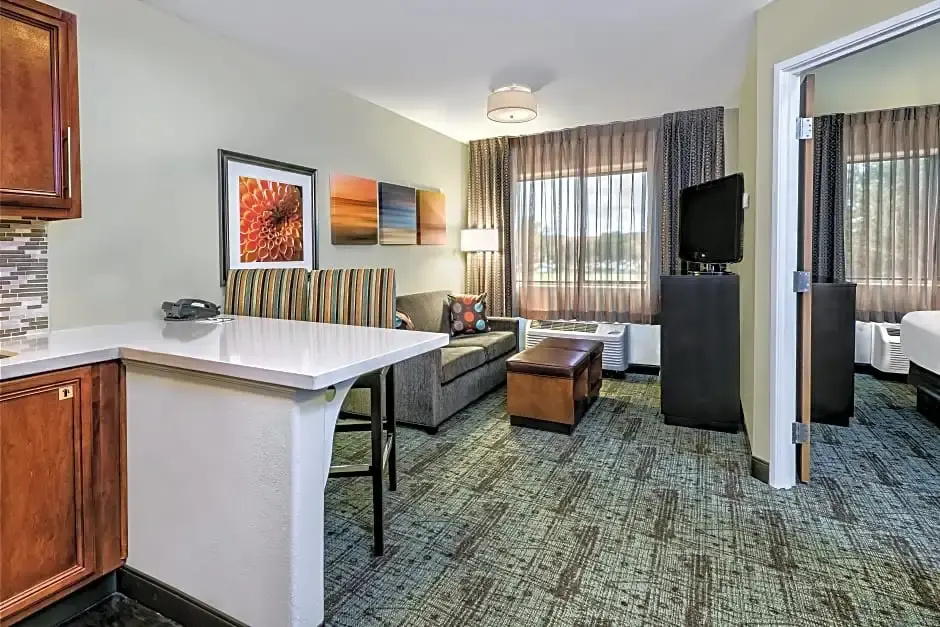 Staybridge Suites Lubbock - University Area by IHG - Chambres