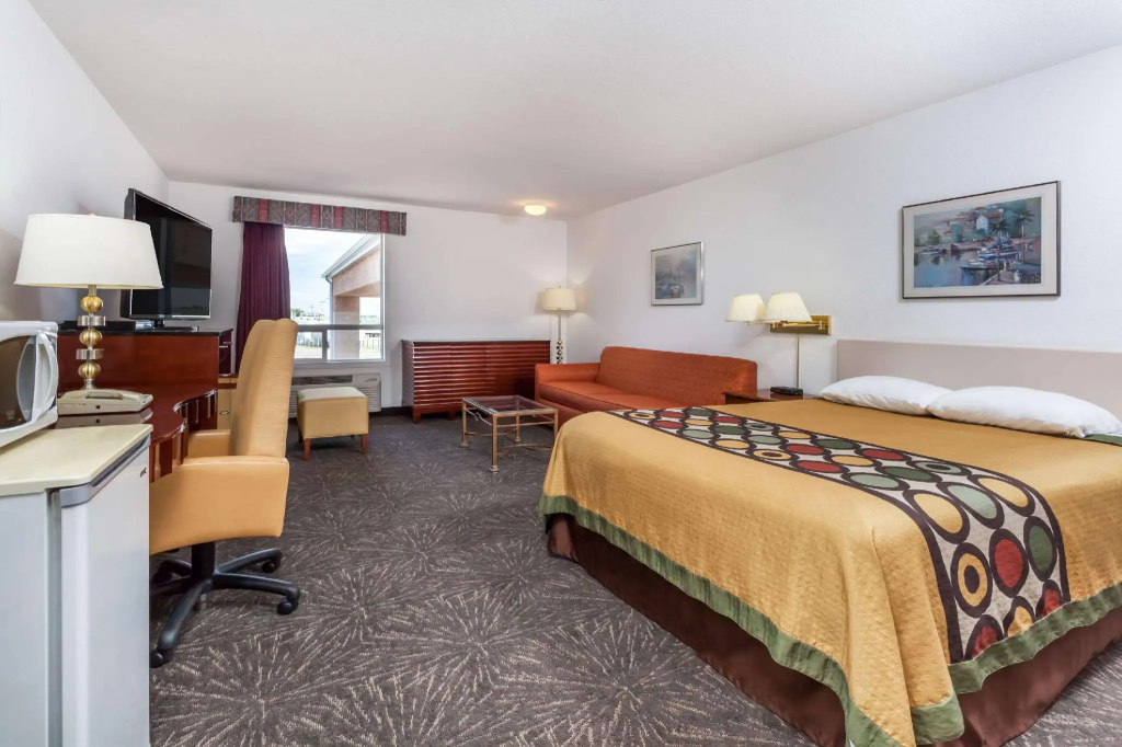 Standard Double room (full double bed)