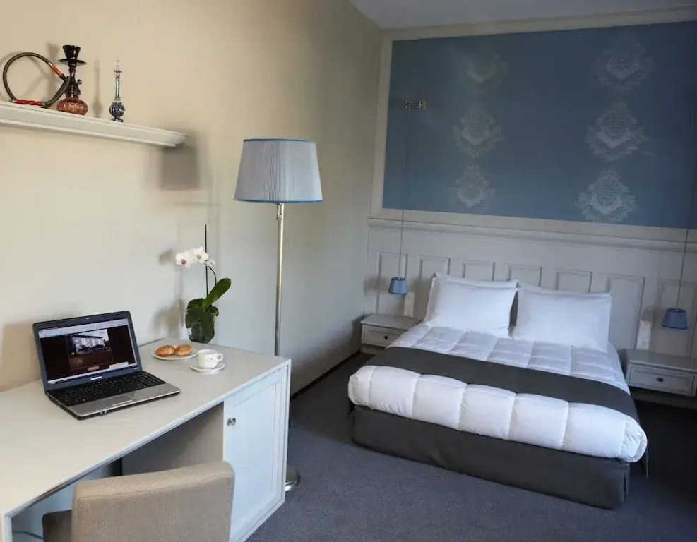 Standard Double room with balcony (full double bed)