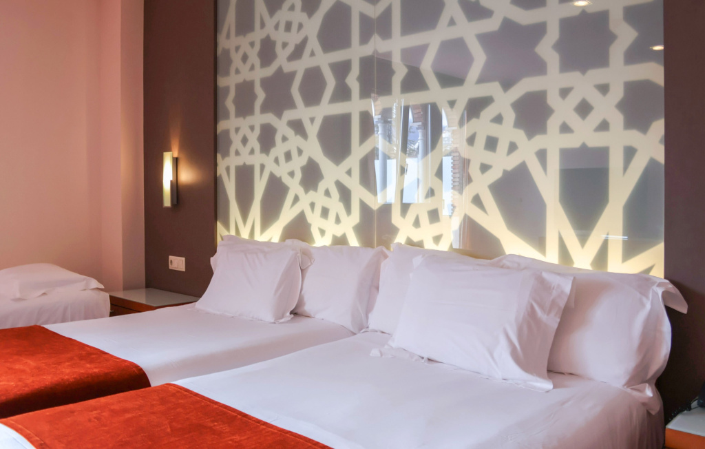 Standard Triple room